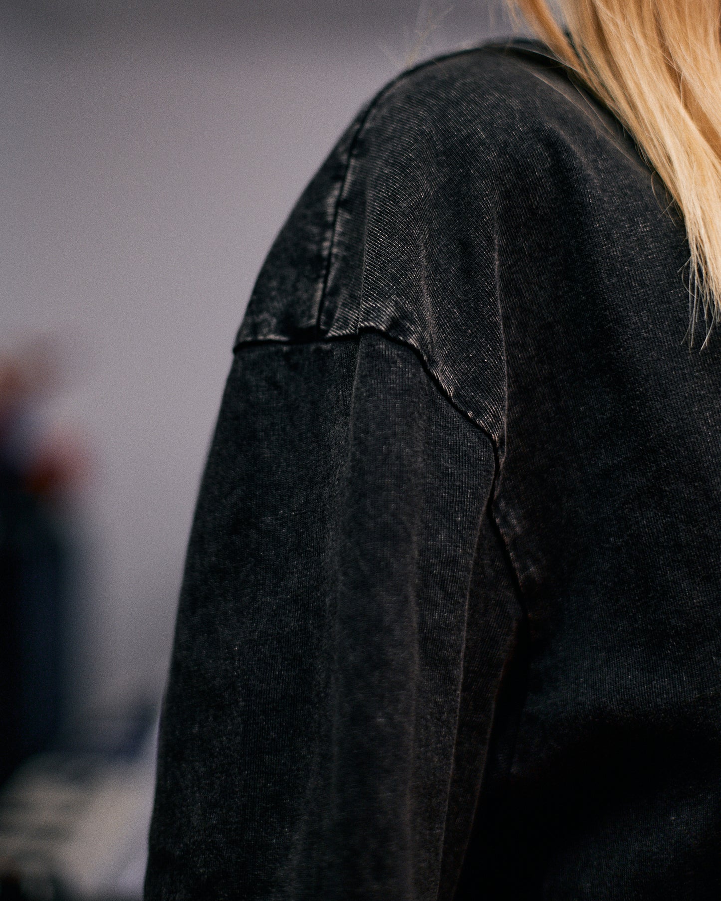 Svart T-Shirt "Built not given"