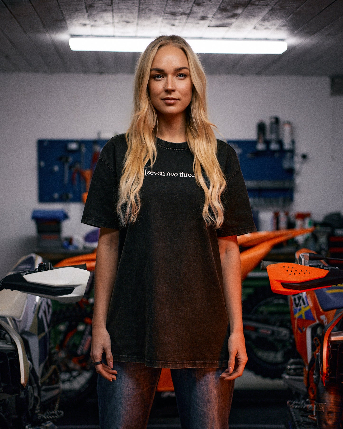 Svart T-Shirt "Built not given"